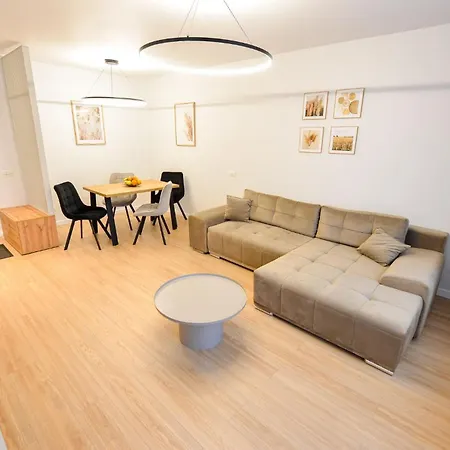 Twin Ii - One Bedroom - Cismigiu Gardens *